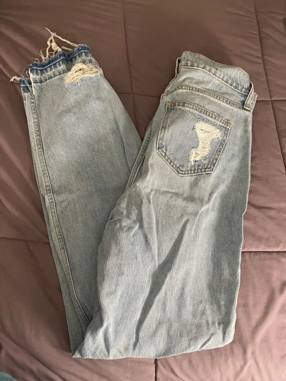 Amsterdam Ripped Straight Leg Jeans - Light Blue Wash - Picture 5 of 7